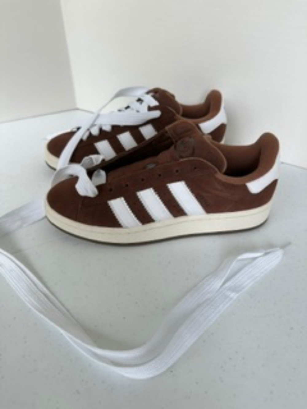 Adidas Campus 00's athletic shoes, 7.5M(unisex), Chocolate Brown suede, LIKE NEW